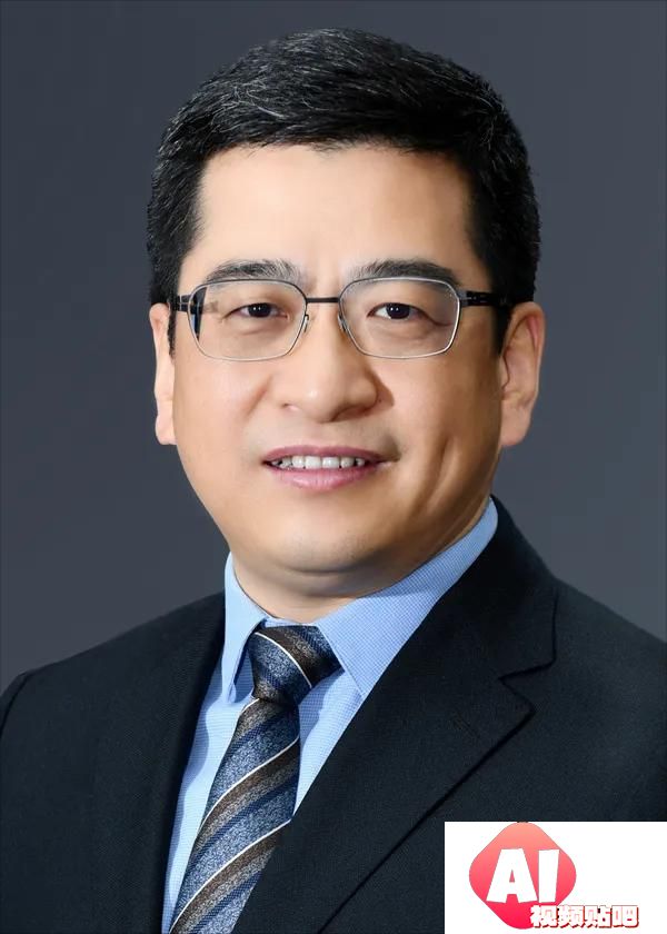 市政协委员陈前斌：让人工智能教育在重庆市中小学落地生根