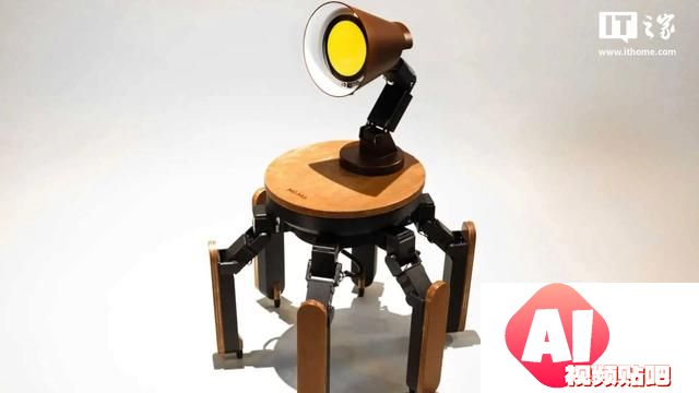 六脚 AI 机器人 Mi-Mo 亮相 CES 2025，头部是个台灯
