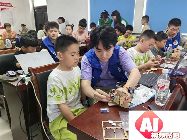 E启助力 绿色锡行 中医药人工智能实践团引领青少年探索绿色未来