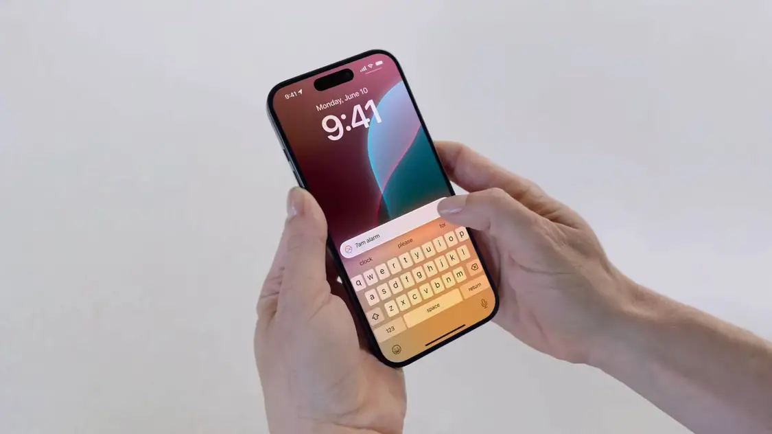 被马斯克炮轰的Apple智能，为什么更接近理想的AI形态？