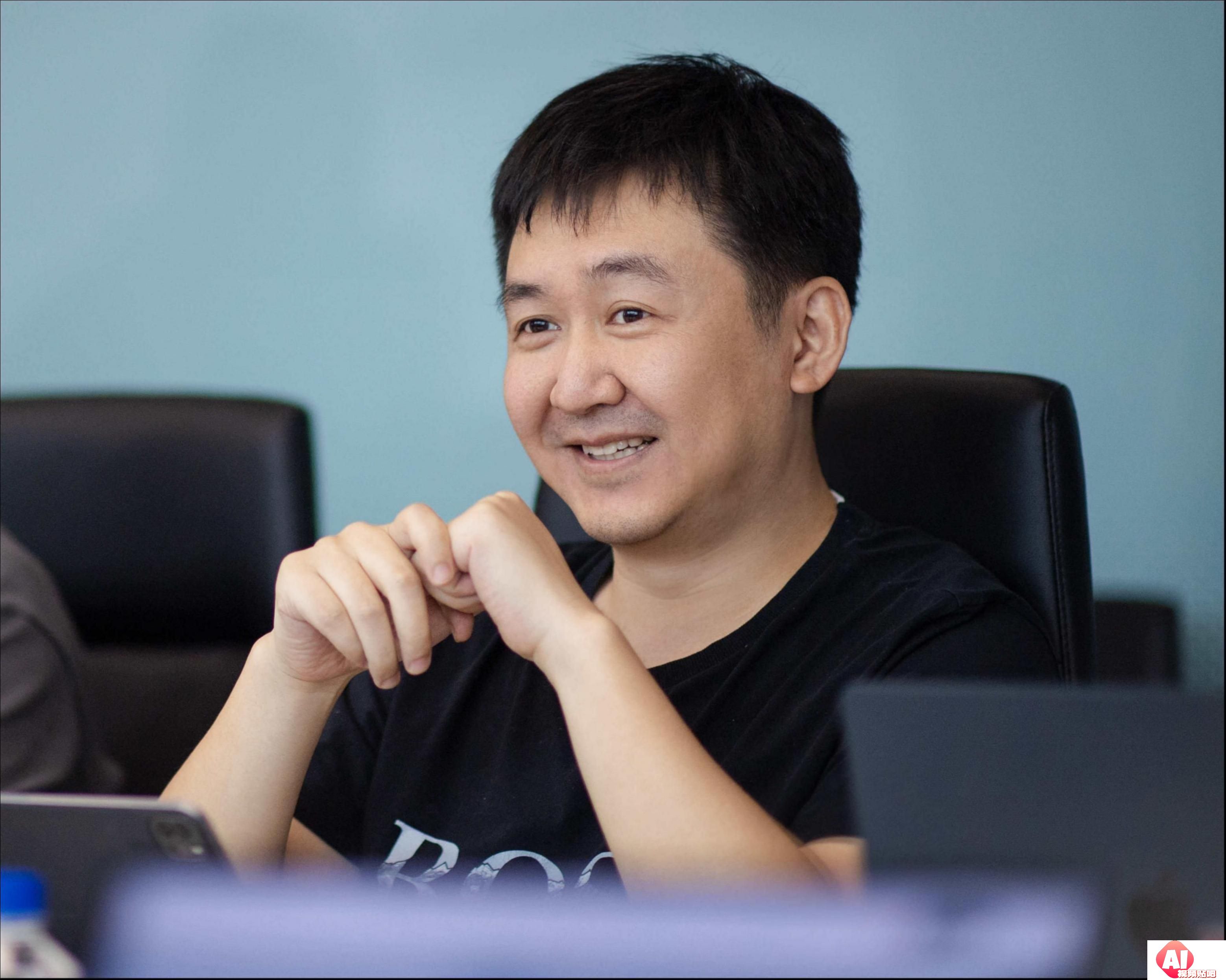 王小川的百川智能开源全新医疗增强大模型，部署成本降至DeepSeek的1/57